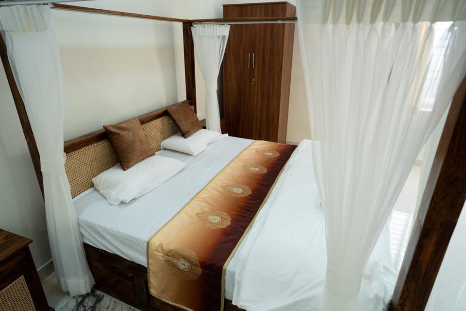 Photo of the whole room, Bedroom