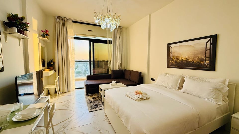 Bed, Seating area, Bedroom, towels
