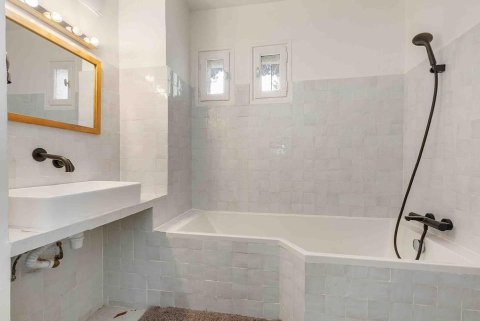 Beautiful air-conditioned house and heated pool Villa in Nouvelle-Aquitaine