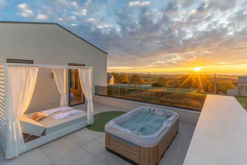 Hot Tub, Sunset, sunbed