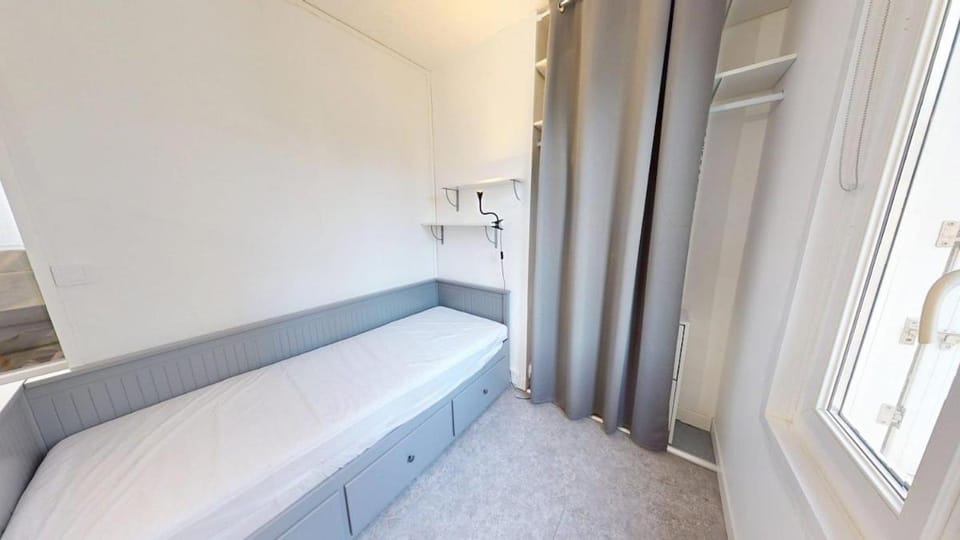 Nice studio with terrace on Rue Bourdaloue Apartment in Le Havre