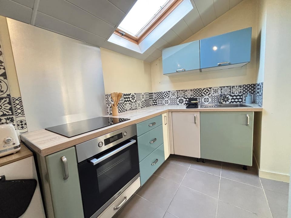Kitchen or kitchenette, stove