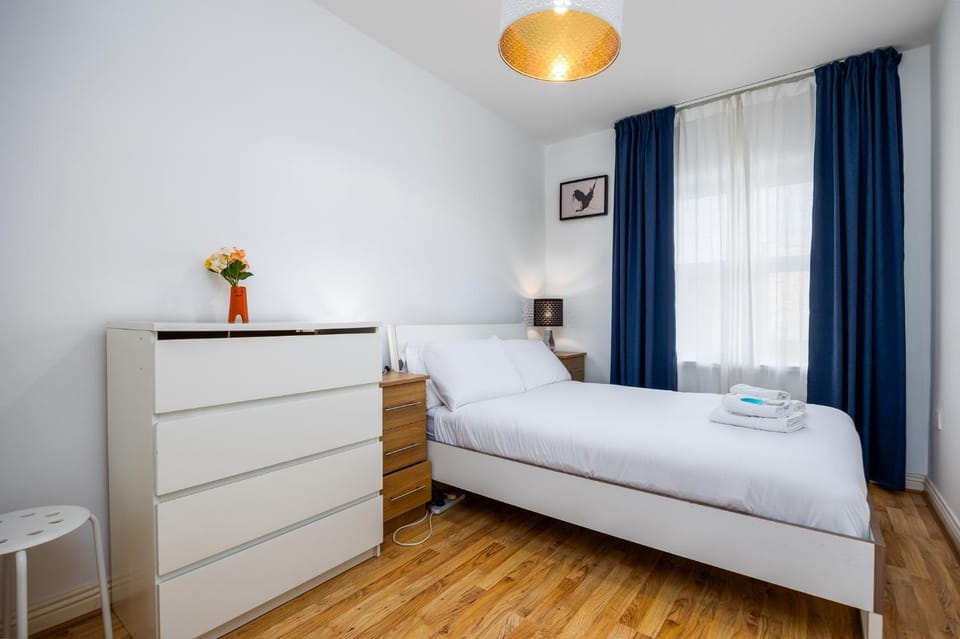 Bed, Bedroom, wardrobe