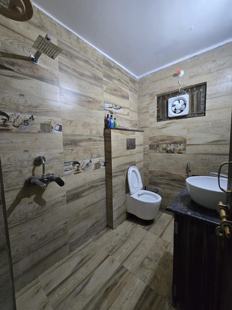 Shower, Toilet, Bathroom
