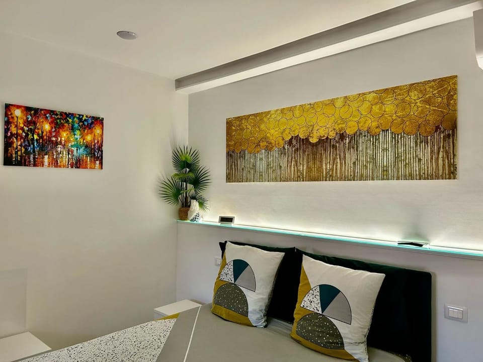 Decorative detail, Bedroom