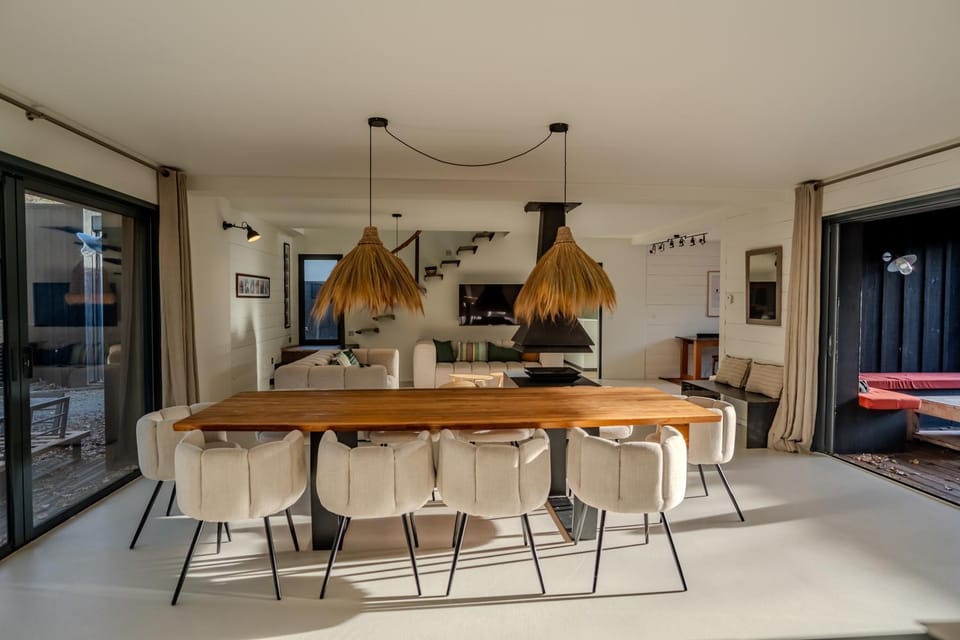 Patio, TV and multimedia, Living room, Dining area