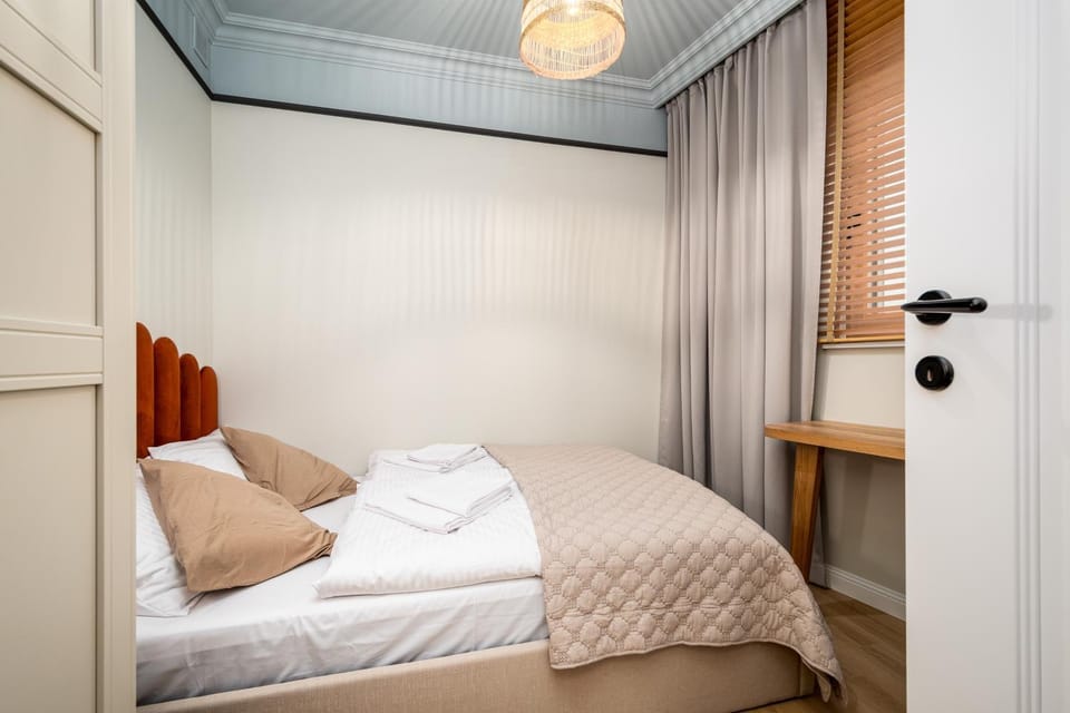 Bathroom, Bedroom