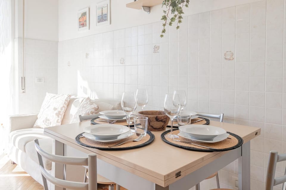 Living room, Photo of the whole room, Seating area, Dining area, Lunch, kitchen