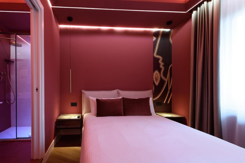 Bed, Bedroom