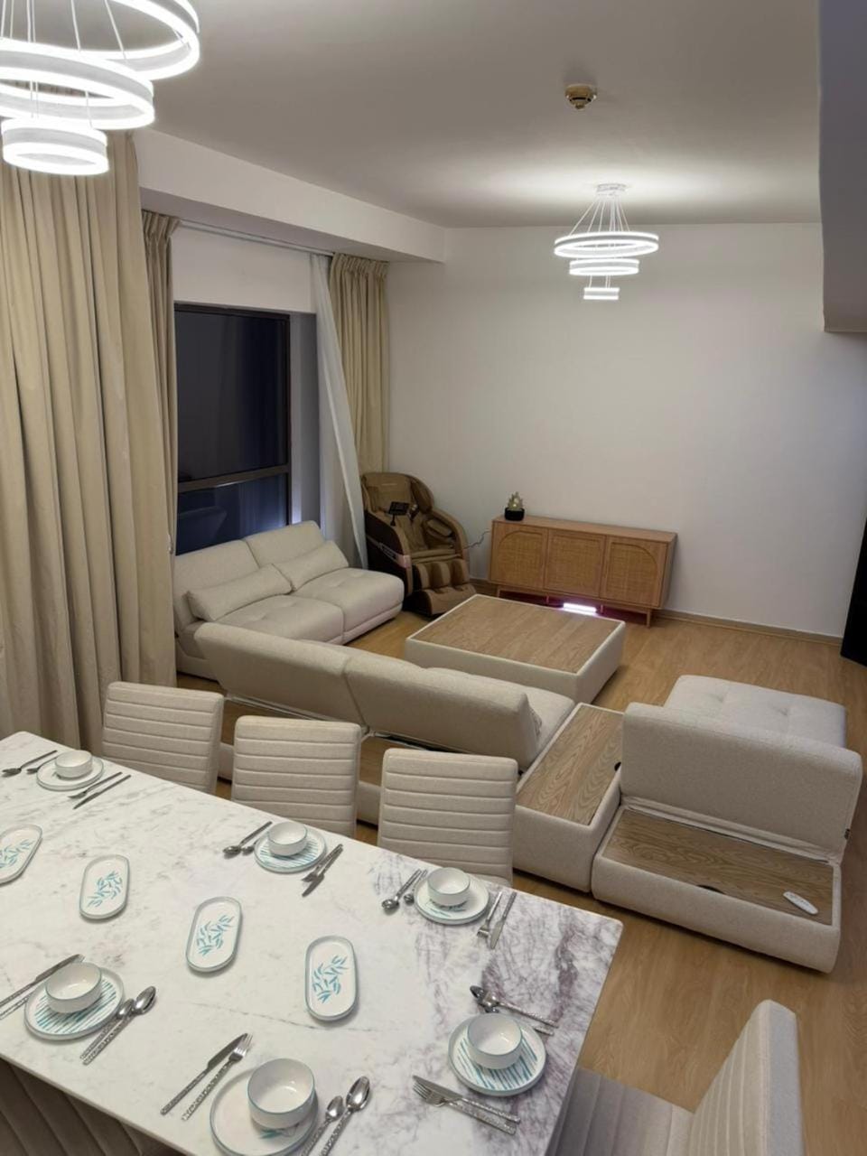 Living room, Dining area