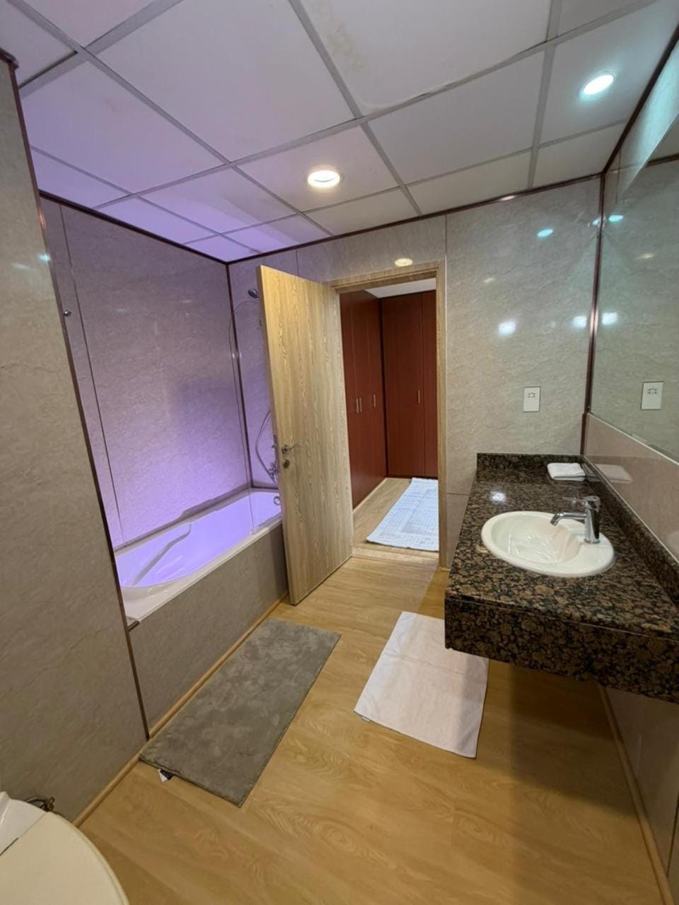 Bathroom, Bath