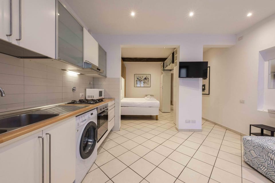 Bed, Kitchen or kitchenette, Bedroom
