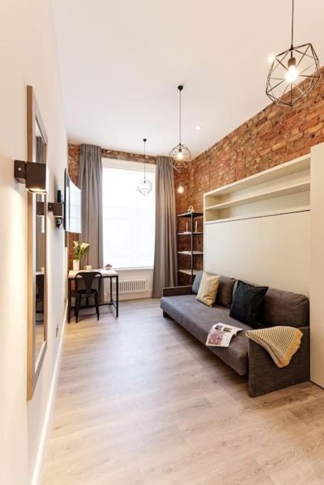Bright and cosy studio - Premium street-2nd floor. Apartment in City of Westminster