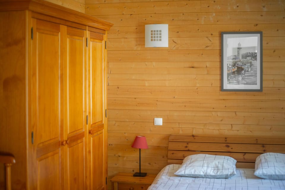 Bed, Bedroom, wardrobe