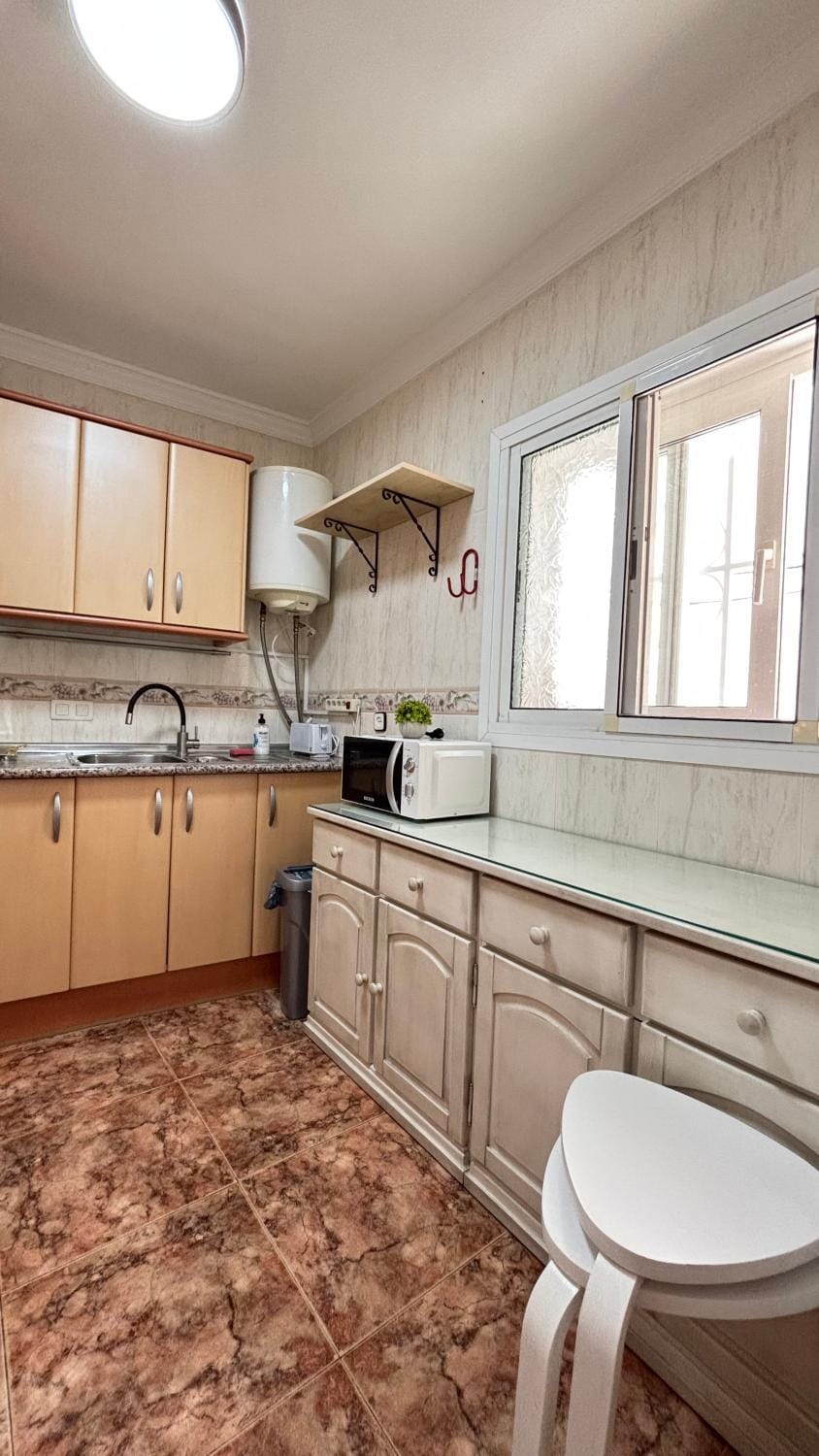Kitchen or kitchenette, pet friendly, stove