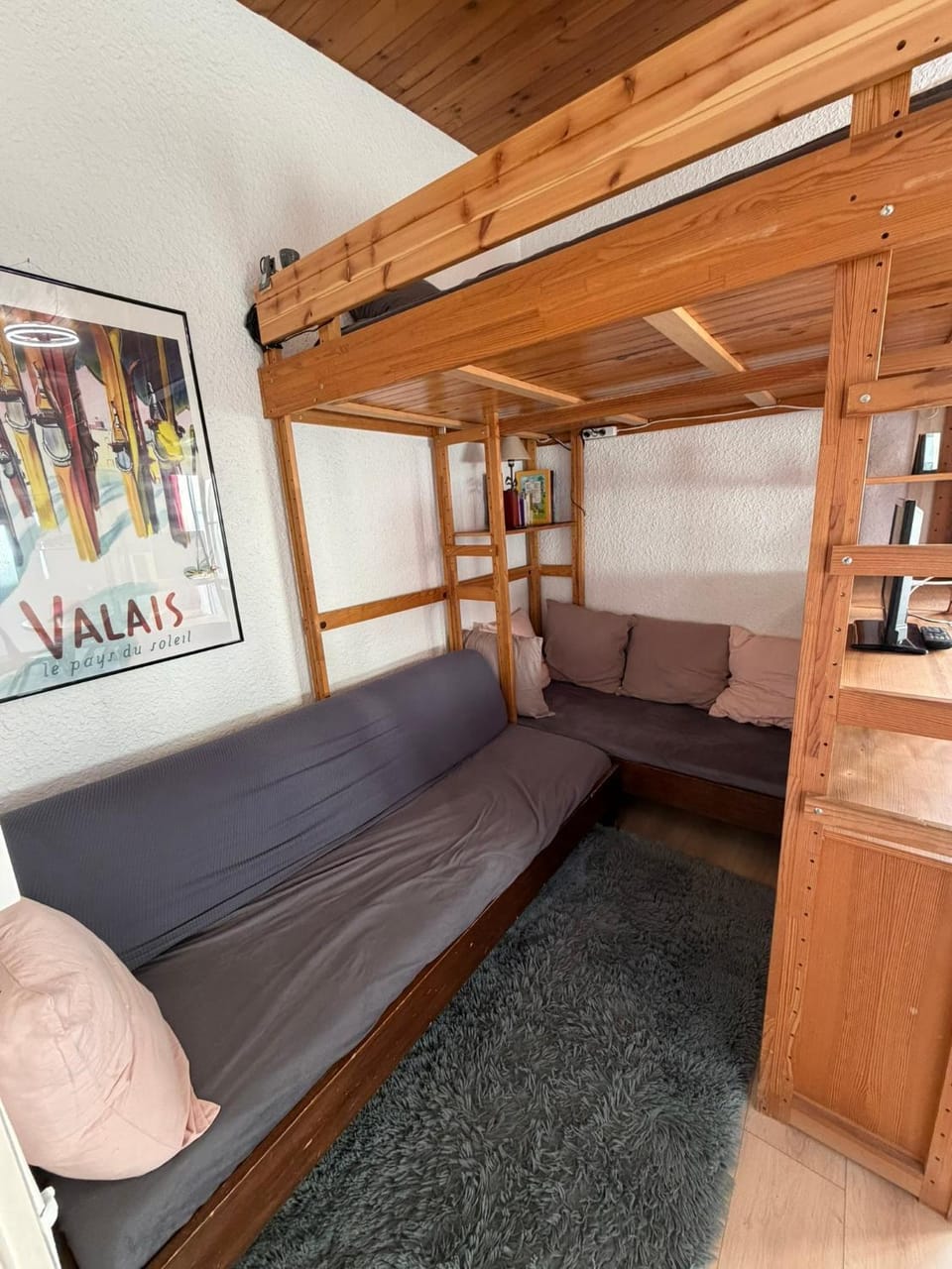 Property building, Living room, Bedroom