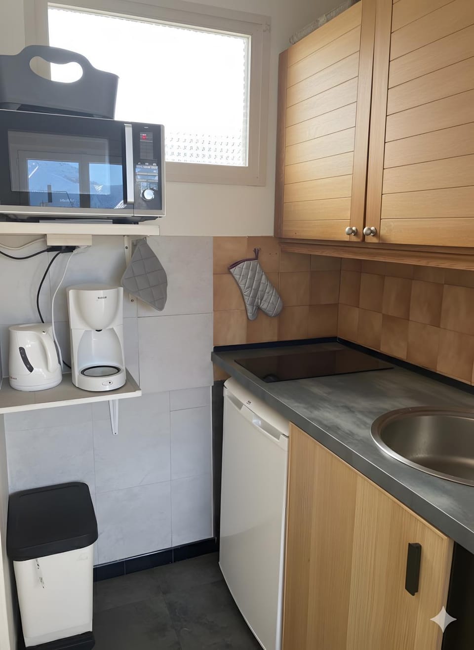Kitchen or kitchenette, Living room