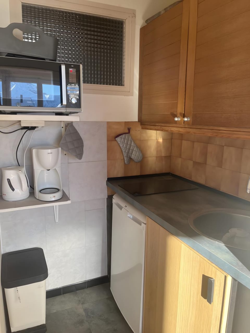 Kitchen or kitchenette, Living room