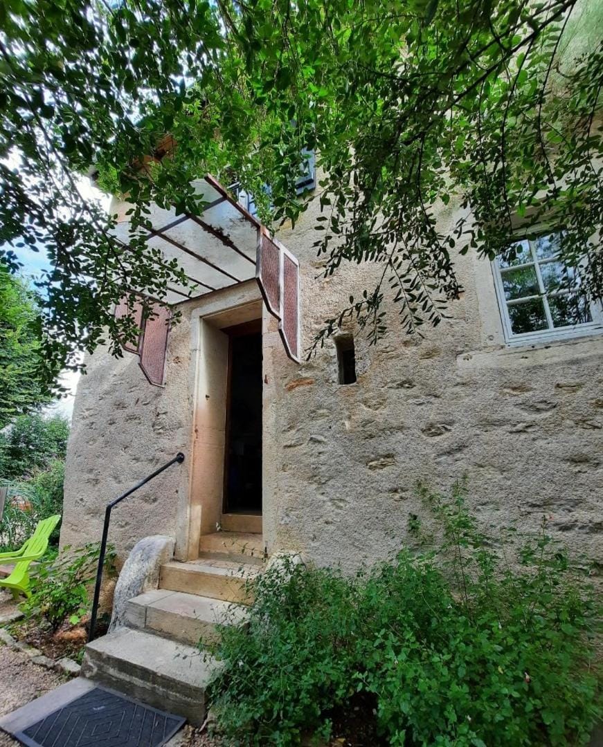 GITE DU MOULIN D'AVOINE for 10 people House in Bourgogne-Franche-Comté