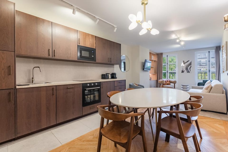 Kitchen or kitchenette, Living room