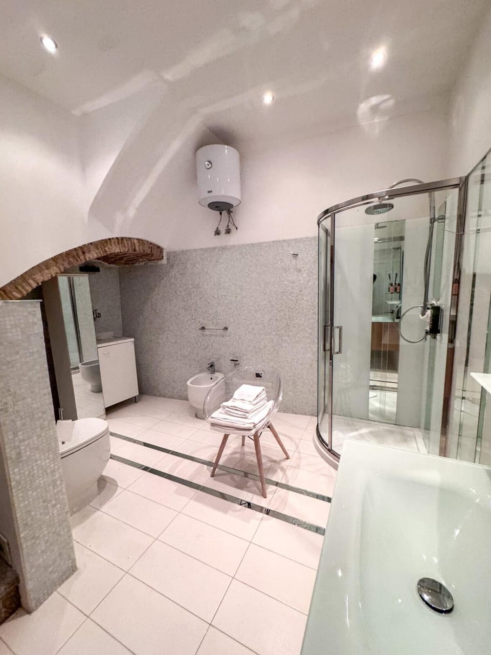 Shower, Bathroom, towels