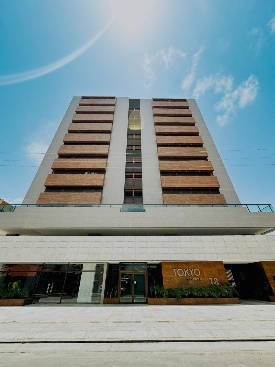 Facade/entrance