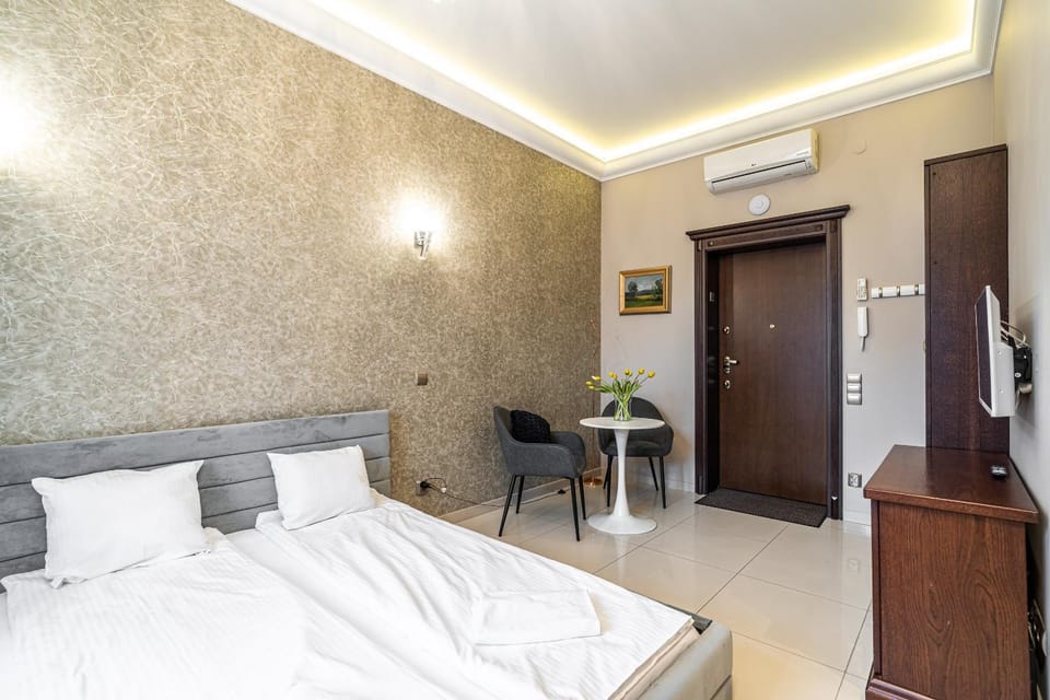 Bed, TV and multimedia