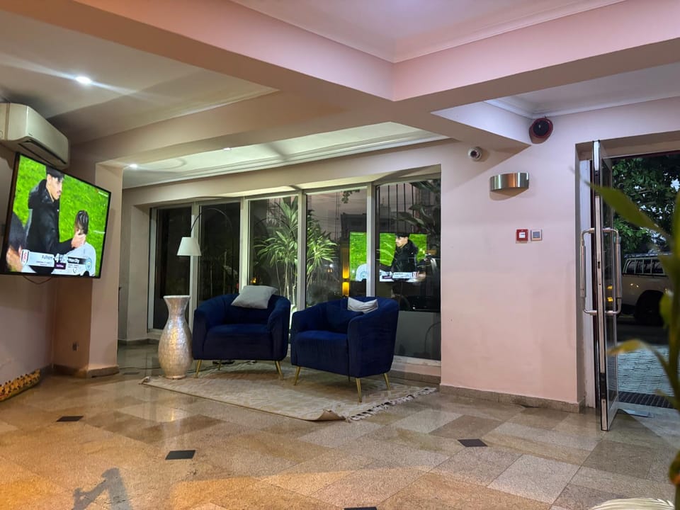 Communal lounge/ TV room, Seating area
