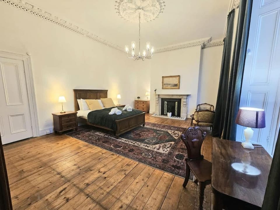 Period home newly renovated great neighbourhood House in Dublin