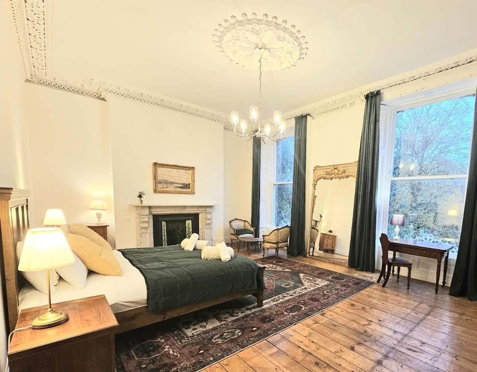 Period home newly renovated great neighbourhood House in Dublin