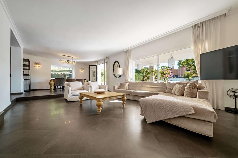 Villa Parcelas Del Golf Private Pool Family Marbella Escape Villa in Marbella