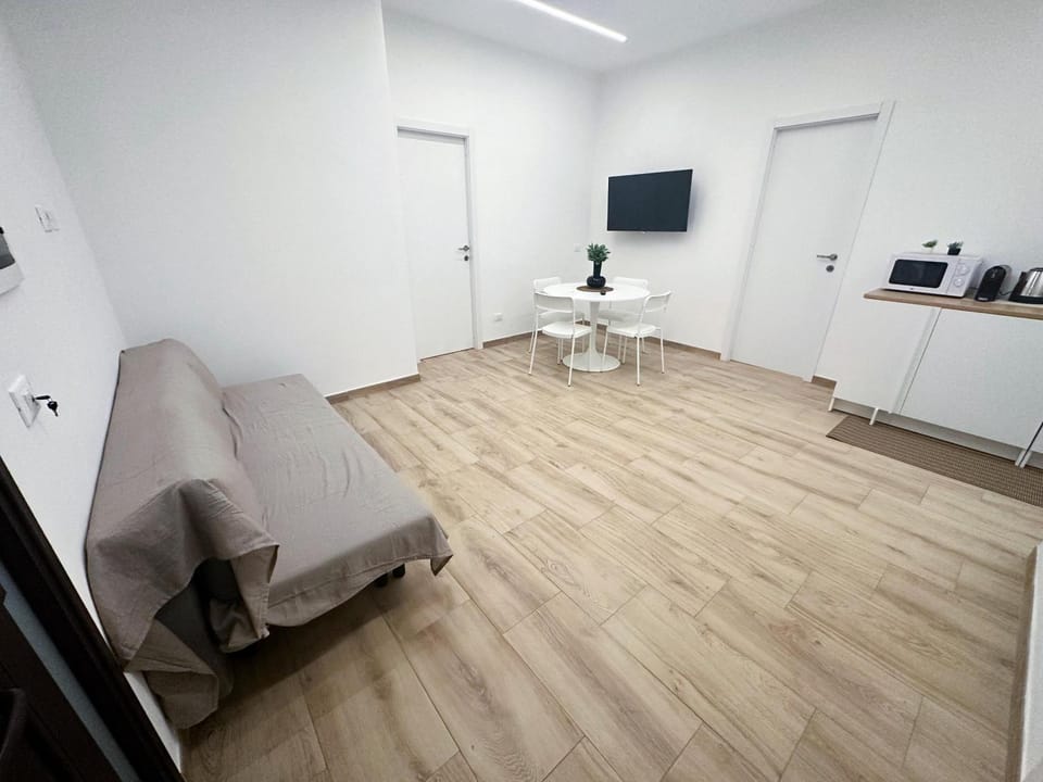 TV and multimedia, Kitchen or kitchenette, Living room