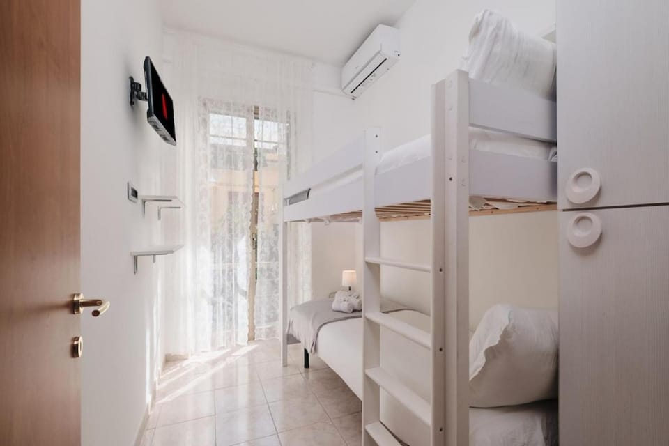 Modern Comfort & Private Patio 5 Min to Metro C Apartment in Rome
