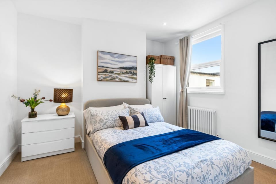 Bed, Bedroom, internet
