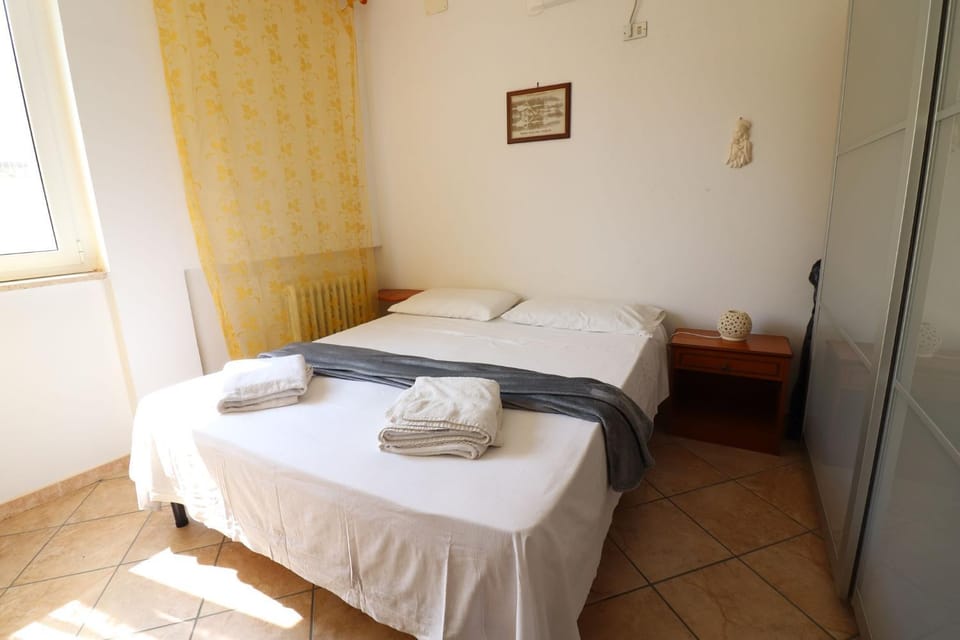 Bed, Decorative detail, Bedroom