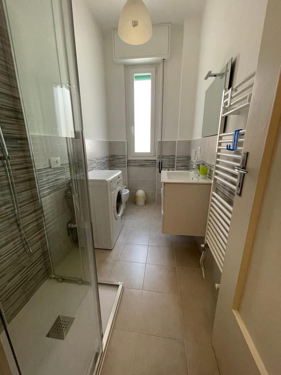 Bathroom, Living room