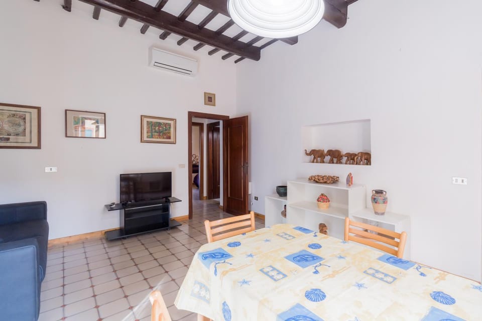 TV and multimedia, Dining area