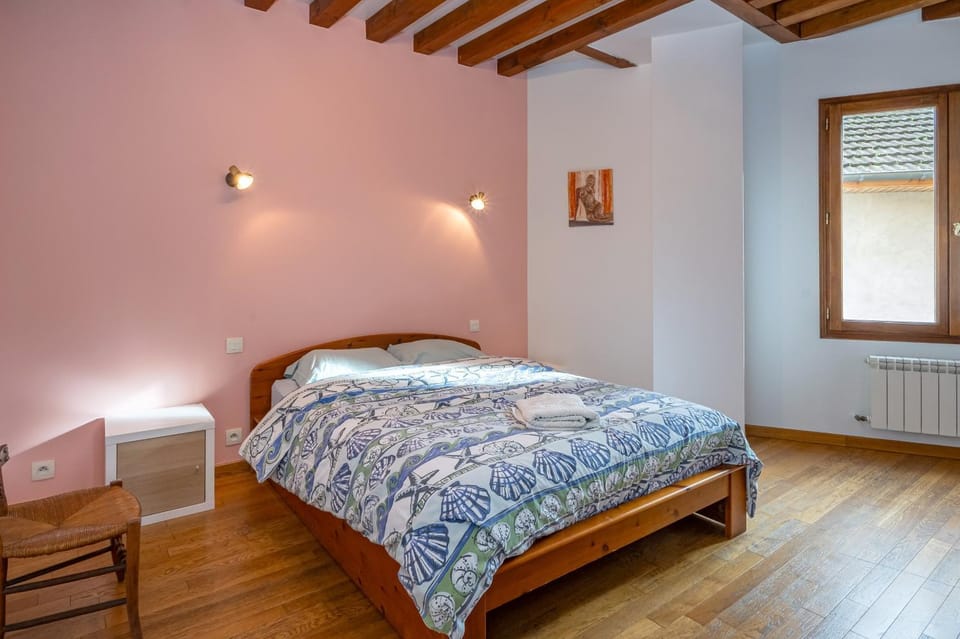 Property building, Living room, Bedroom