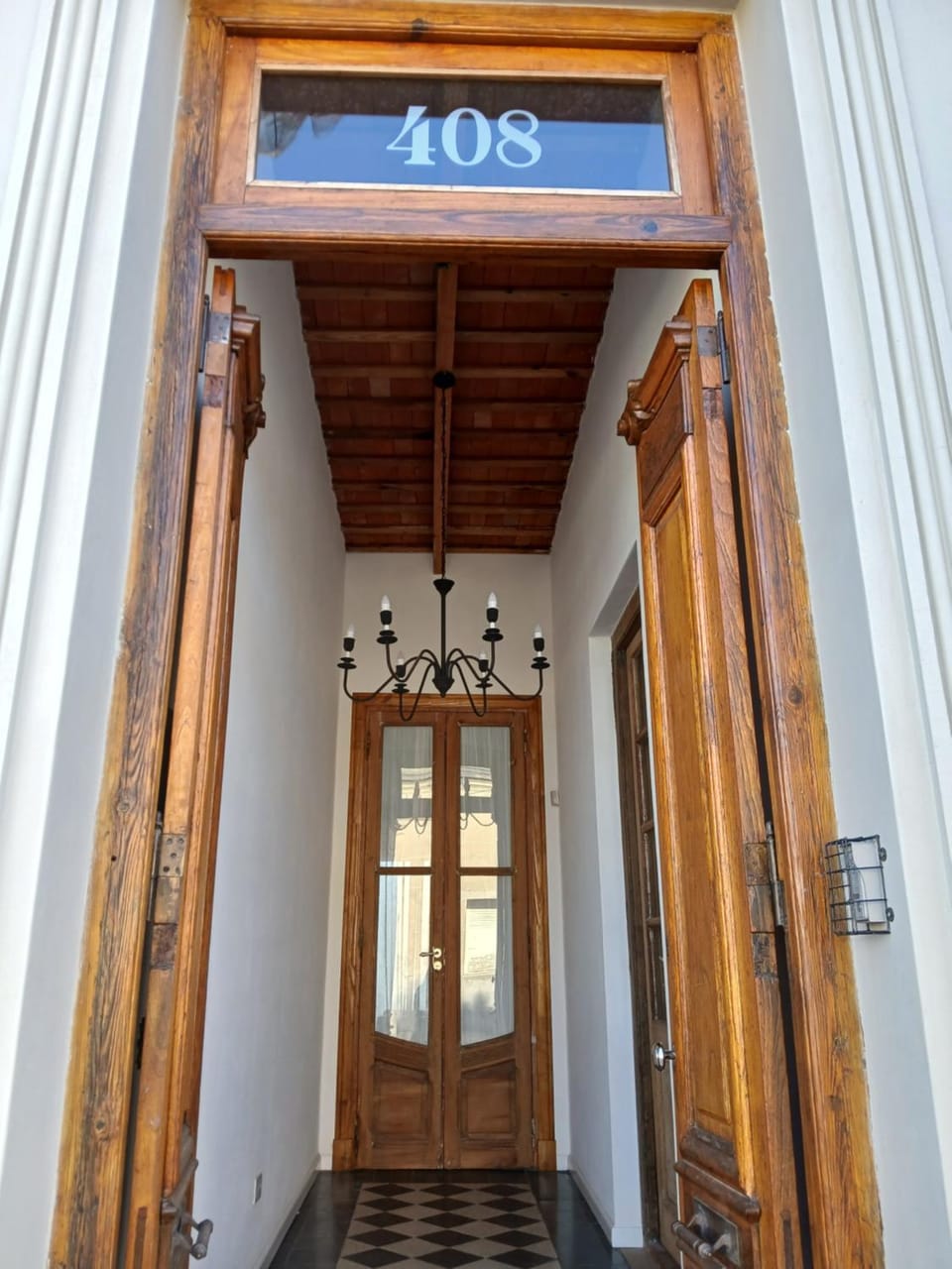 Facade/entrance