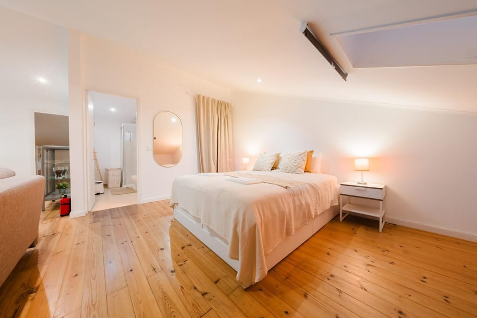 Large Central Duplex Penthouse 3 Bath 14 Guests Apartment in Lisbon