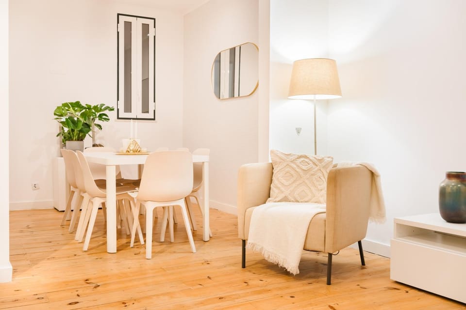 Large Central Duplex Penthouse 3 Bath 14 Guests Apartment in Lisbon