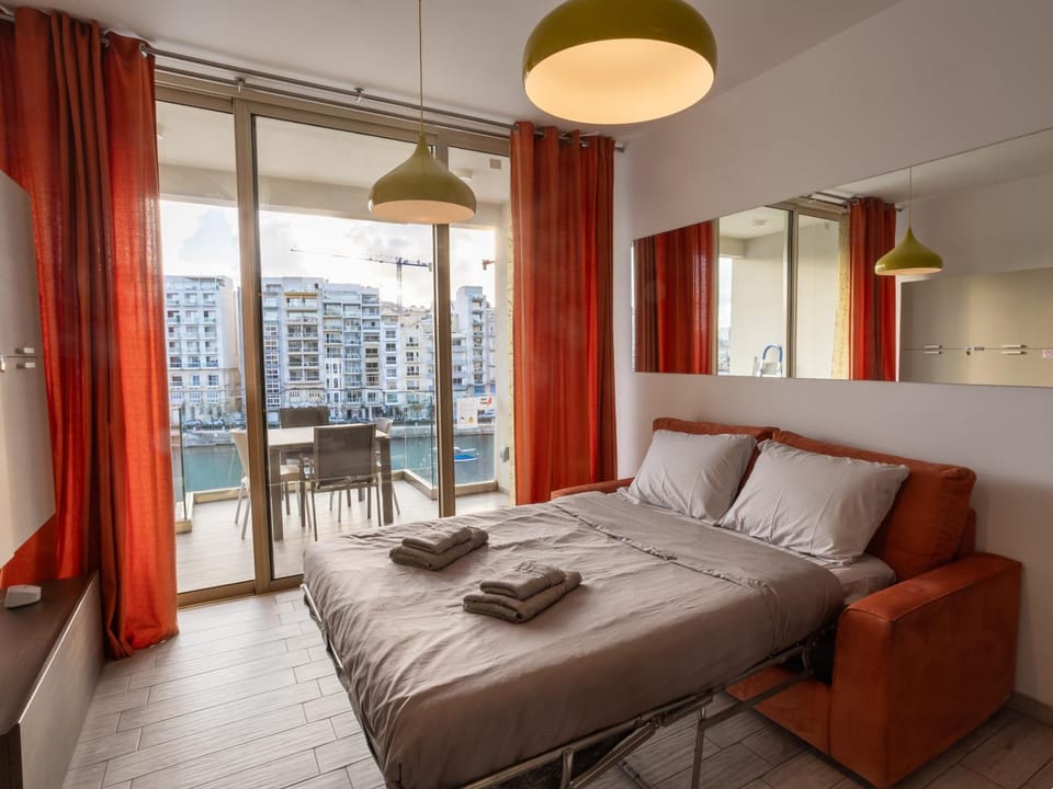 Spinola Seaview Apartment Apartment in Saint Julians