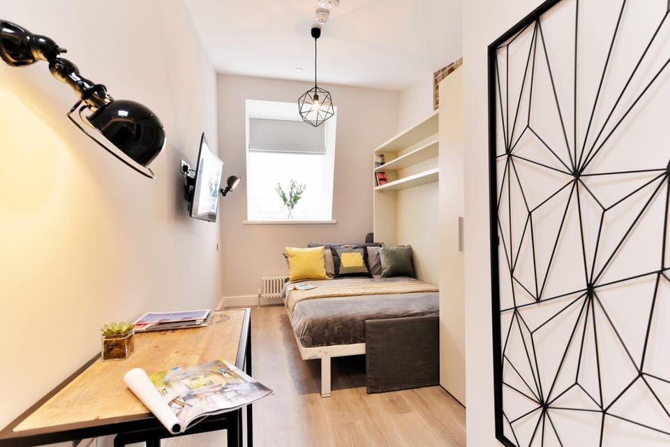 Lovely studio at Victorian Building-at 4th floor Apartment in City of Westminster