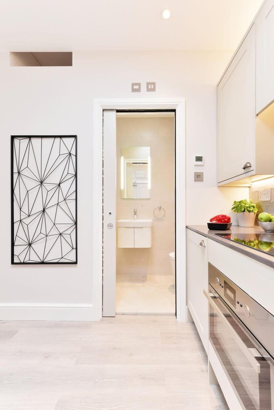 Lovely studio at Victorian Building-at 4th floor Apartment in City of Westminster