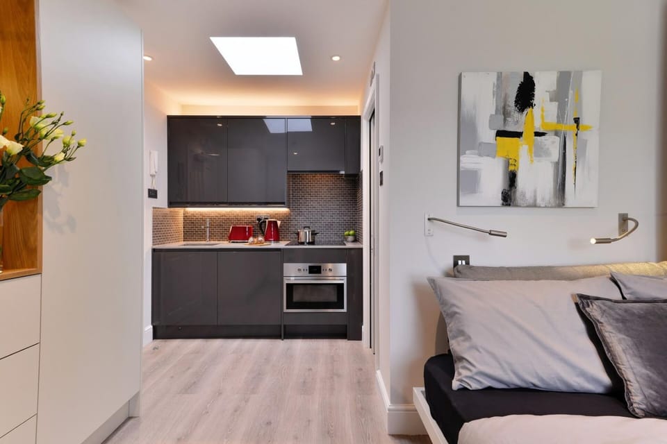 Studio at 4th floor in the famous Notting Hill Apartment in City of Westminster