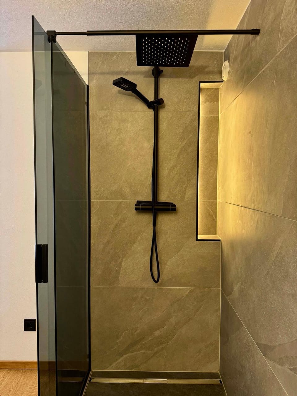 Shower, Bathroom