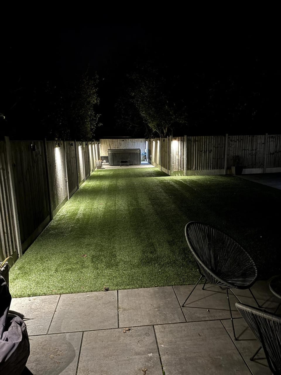 Garden, Hot Tub