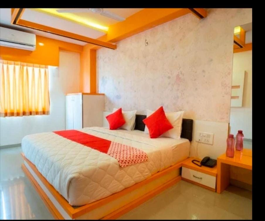 Hotel paladise Hotel in Ahmedabad