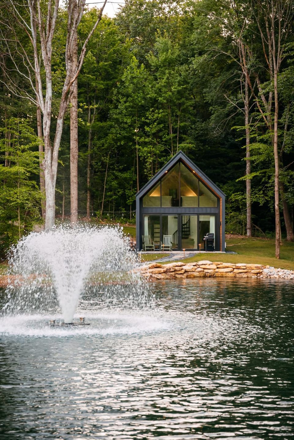 Property building, Facade/entrance, Natural landscape, View (from property/room), Seating area, Lake view