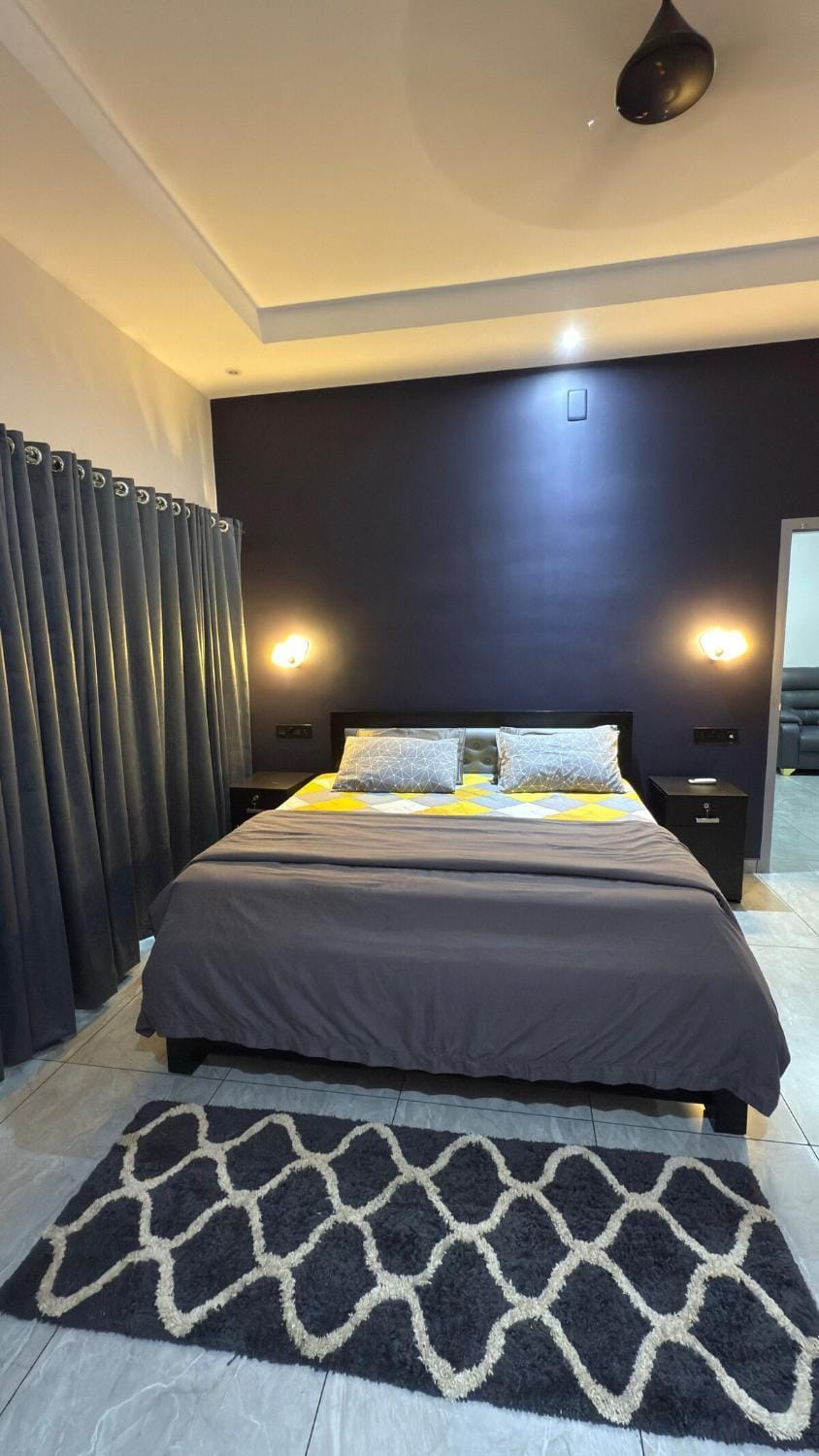 New modern comfortable Home-3 bedroom&3 Bathroom House in Kerala